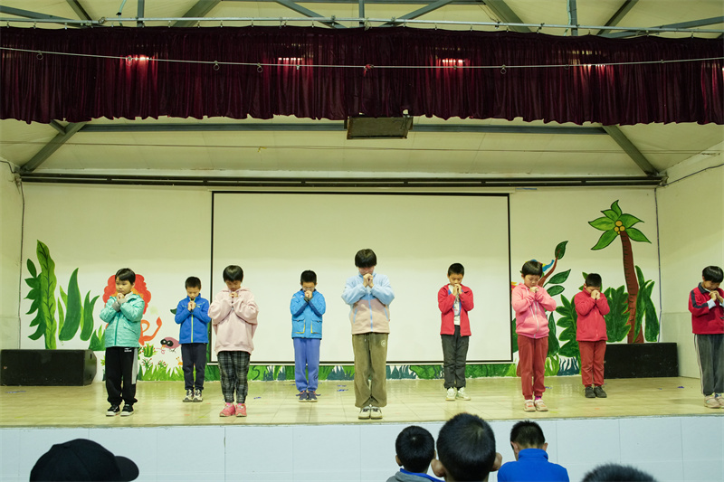 不啻微光 造炬成陽(yáng)丨精誠(chéng)展覽走進(jìn)太陽(yáng)村關(guān)愛(ài)兒童公益行